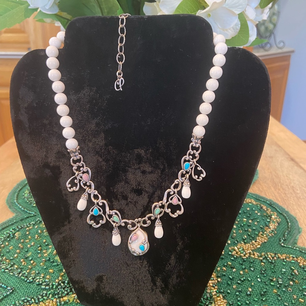 ****SOLD*****Carolyn Pollack white agate and turquoise necklace